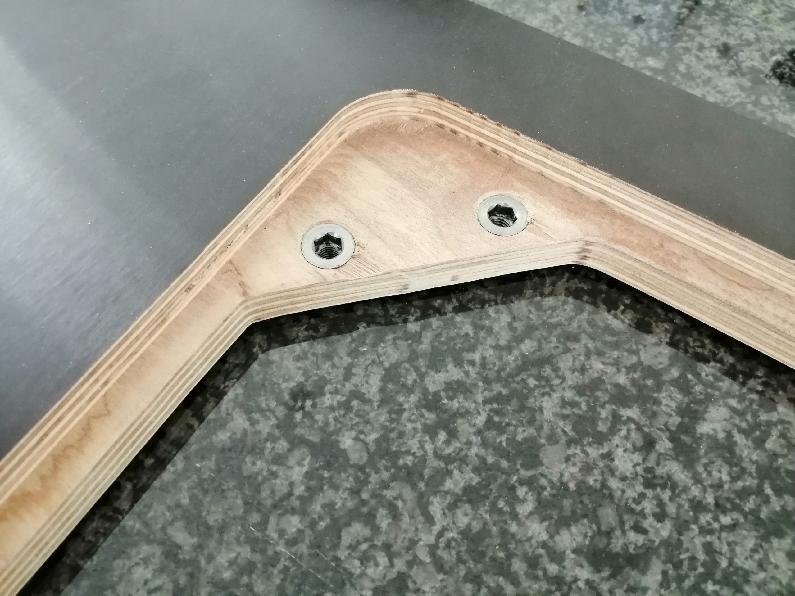 Frästischplatte-Bosch-Pro-Version-Eckansicht