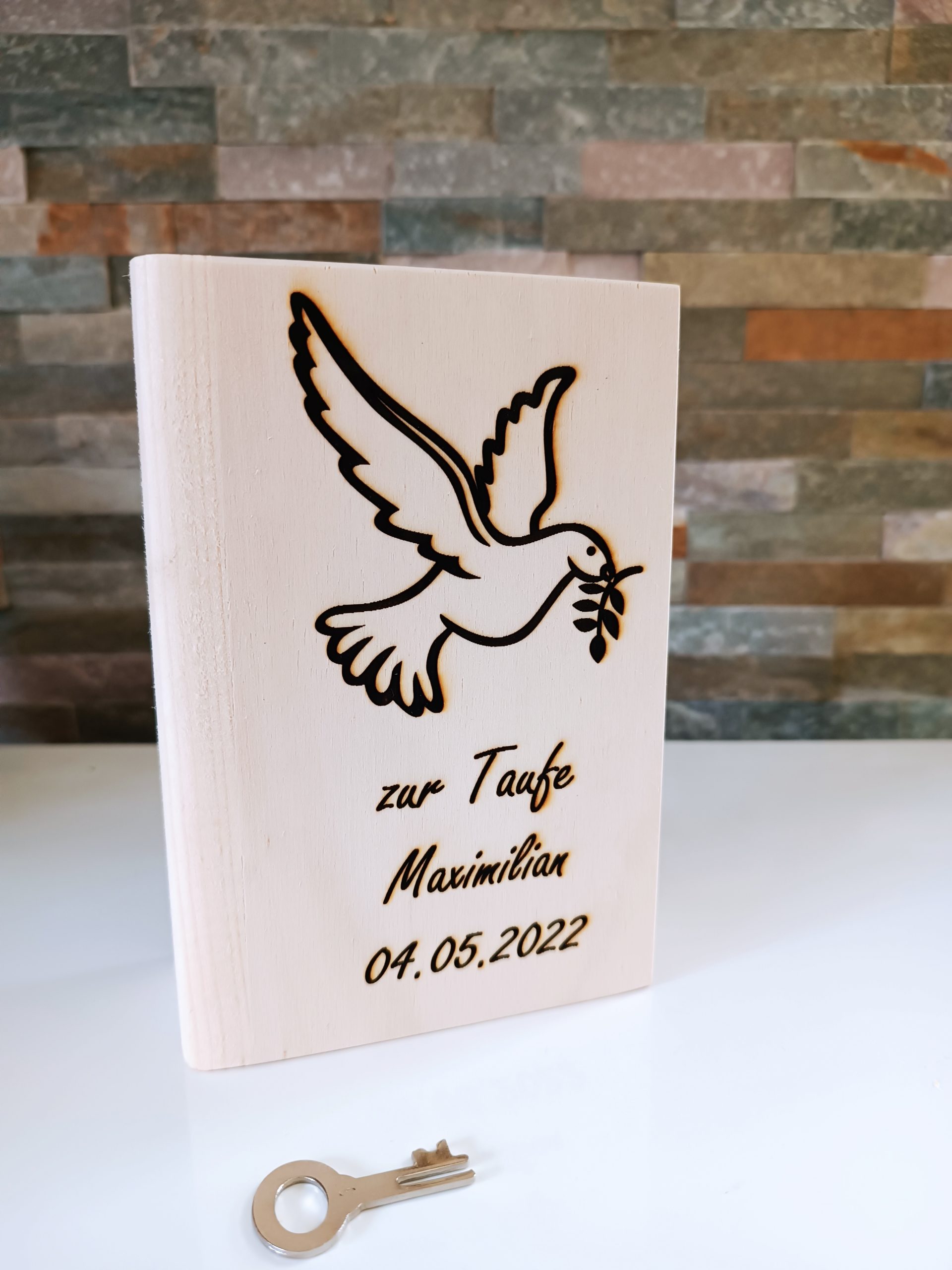 Spardose_buch_holz